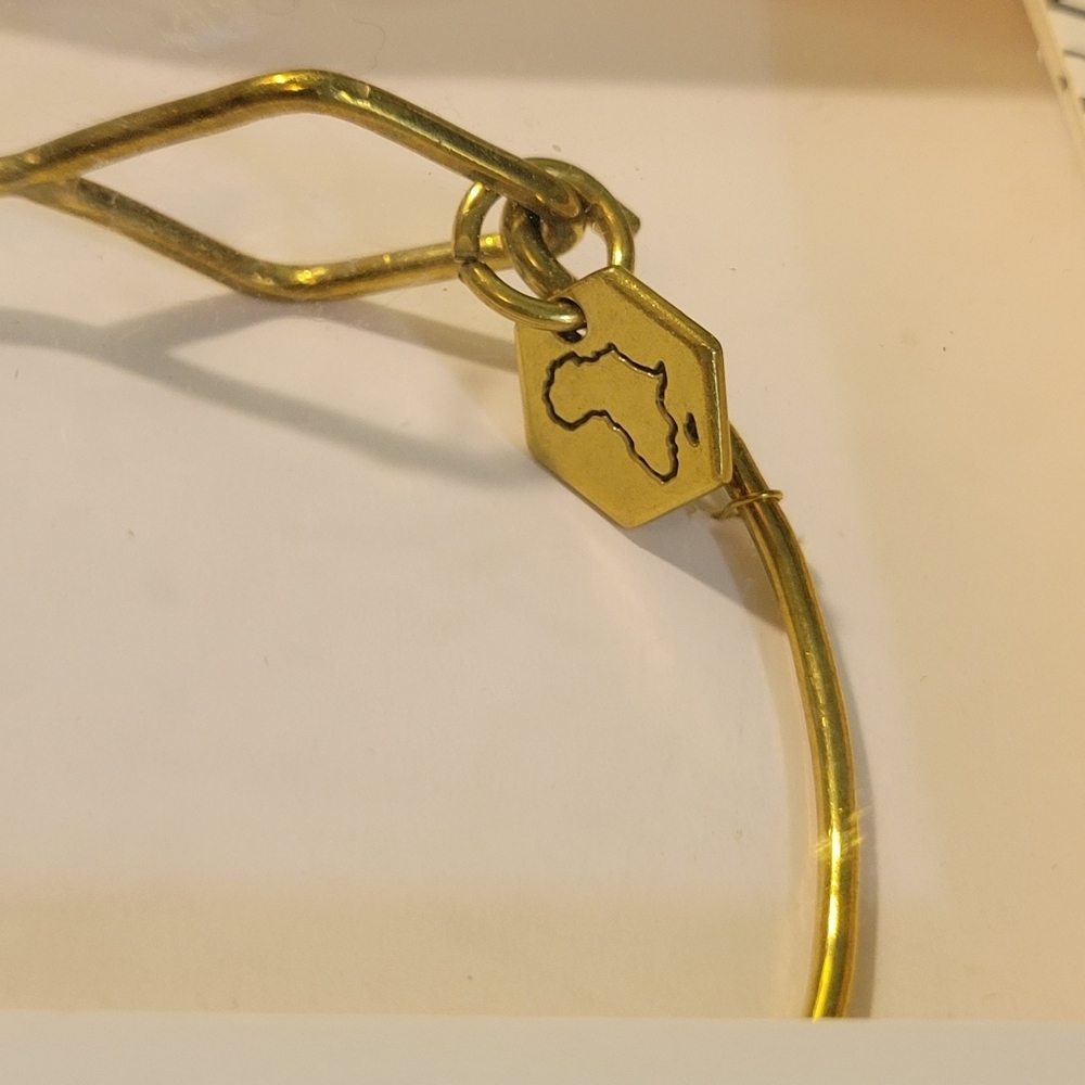 Sseko Gold Tone Brave Africa Charm Bracelet OS Empowerment New